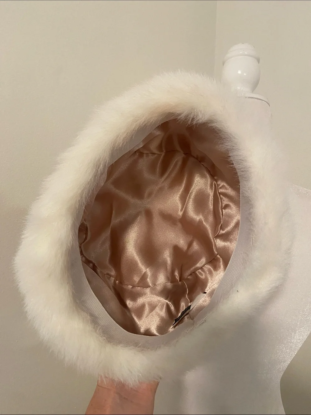 Fabulous Furs vintage faux fur satin lined russian style fur hat one size